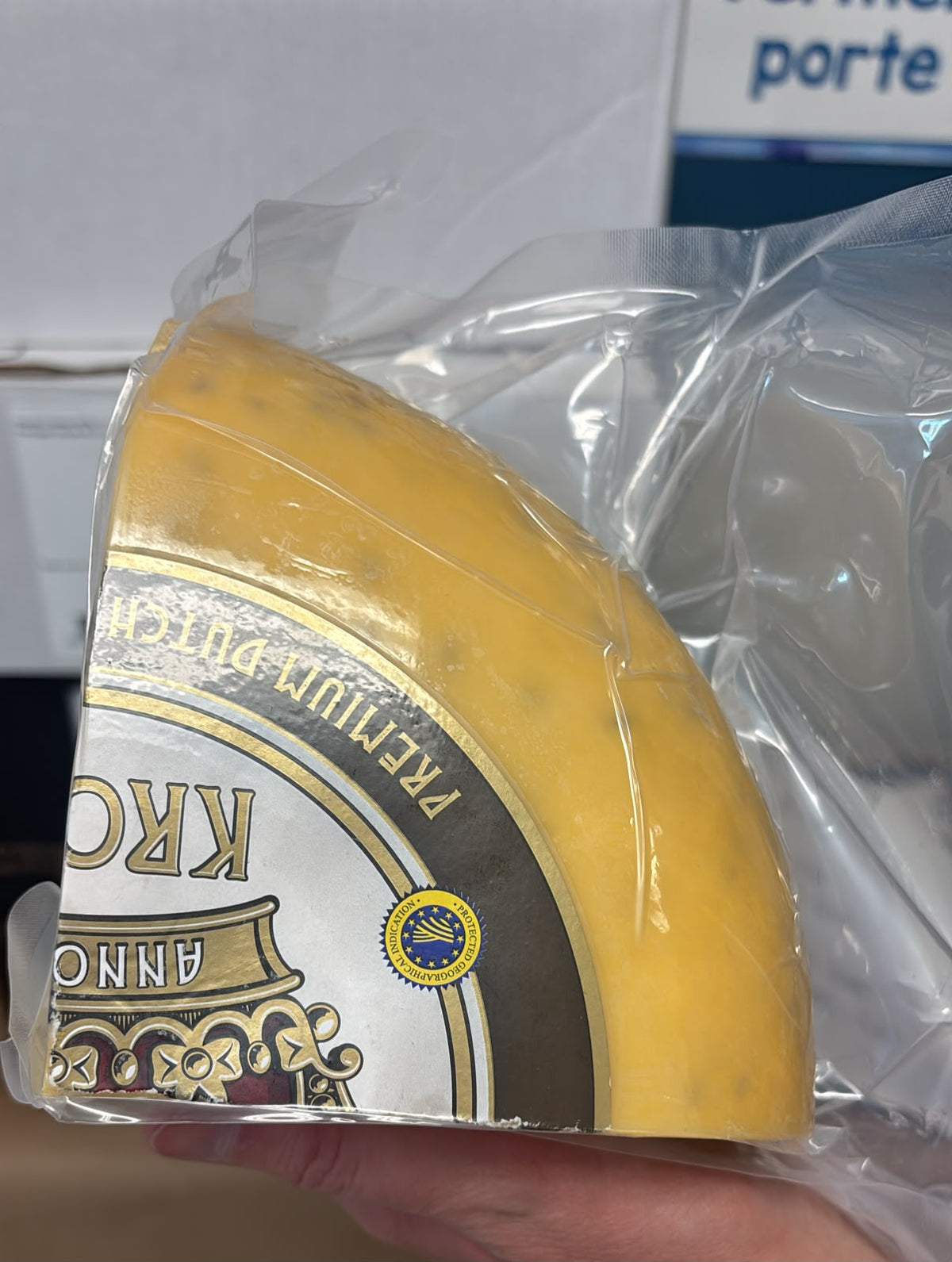 1/4 Wheel Spiced Gouda