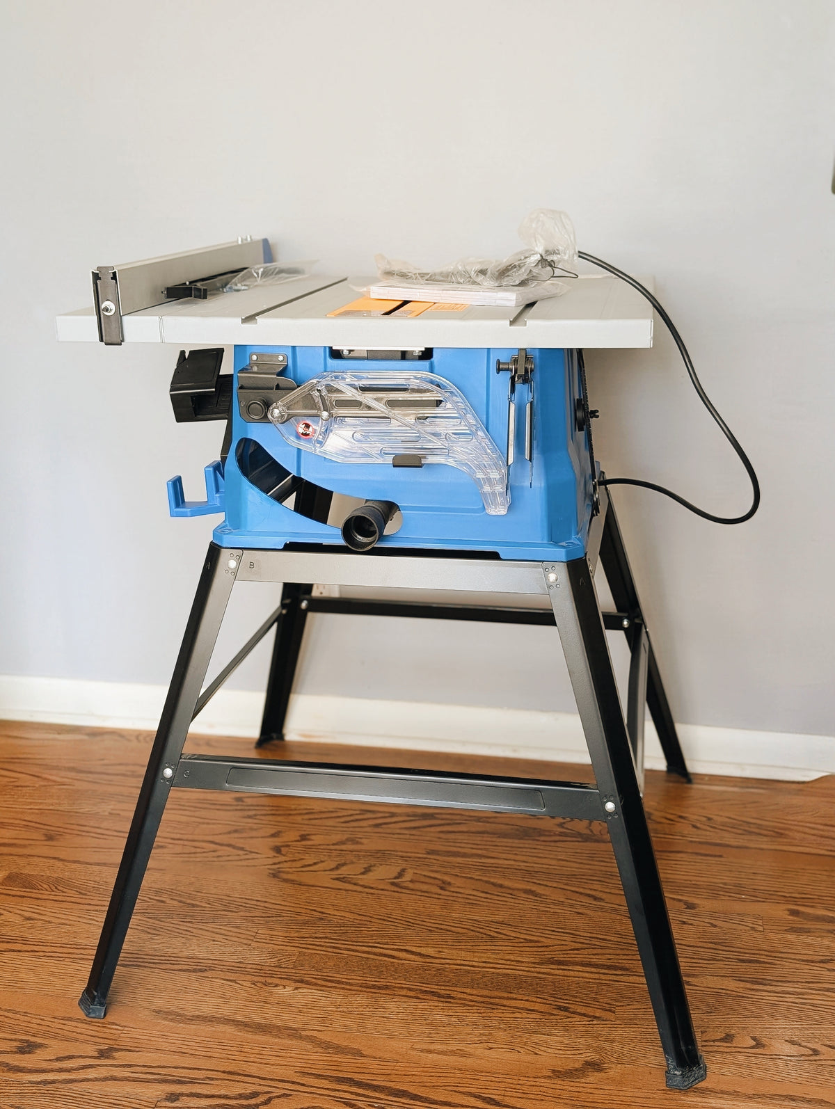 Mastercraft 10" Table Saw with Stand