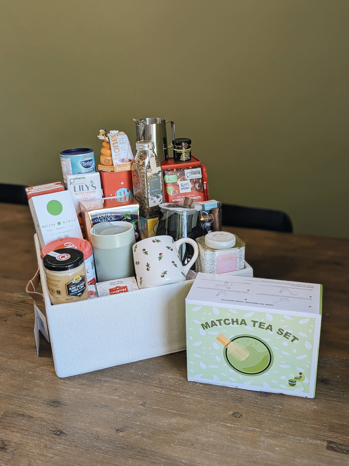 Tea Lover's Basket